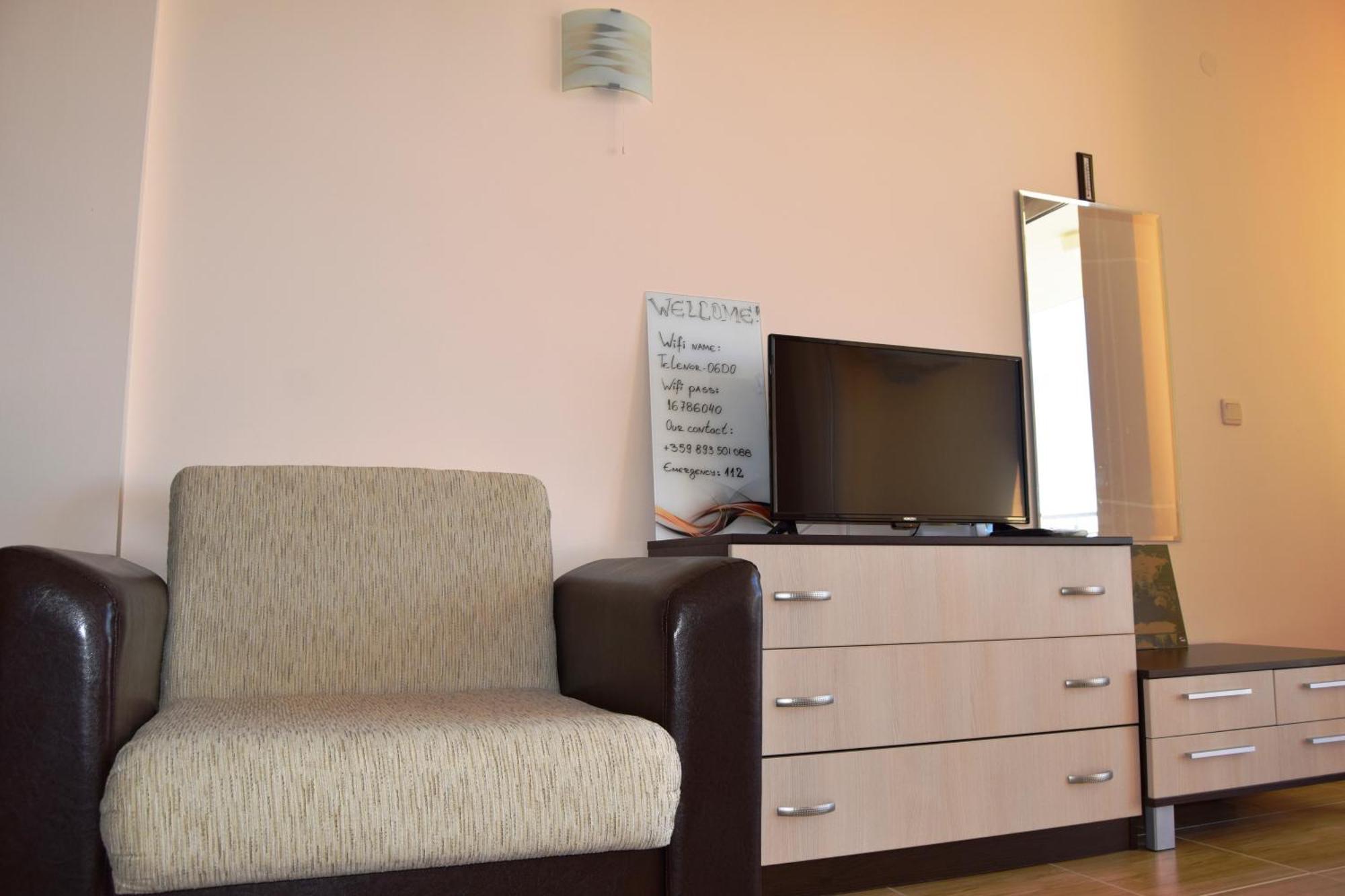Bright Studio With Parking & Pool Sveti Vlas Exterior foto
